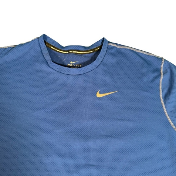 Nike T Shirt  Mens Large Running Crew Neck Swoosh Logo Blue Perforated - Picture 4 of 13